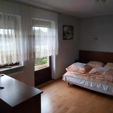 Goscinne Sliwka Гостевой дом Мжежино