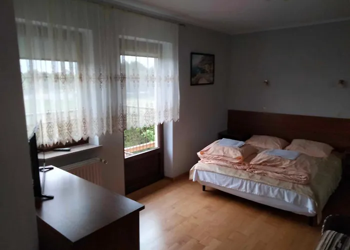 Goscinne Sliwka Πανσιόν Mrzeżyno